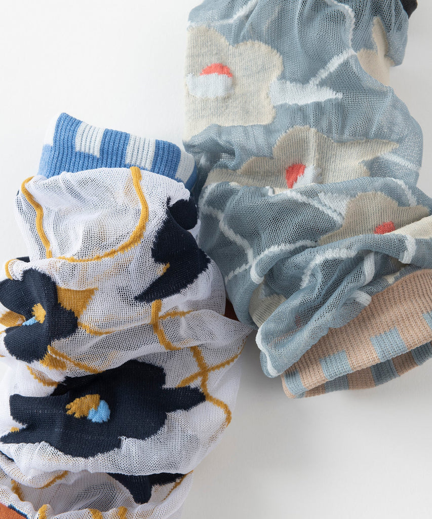 Tricote Camellia Socks L.Gray - OKURA