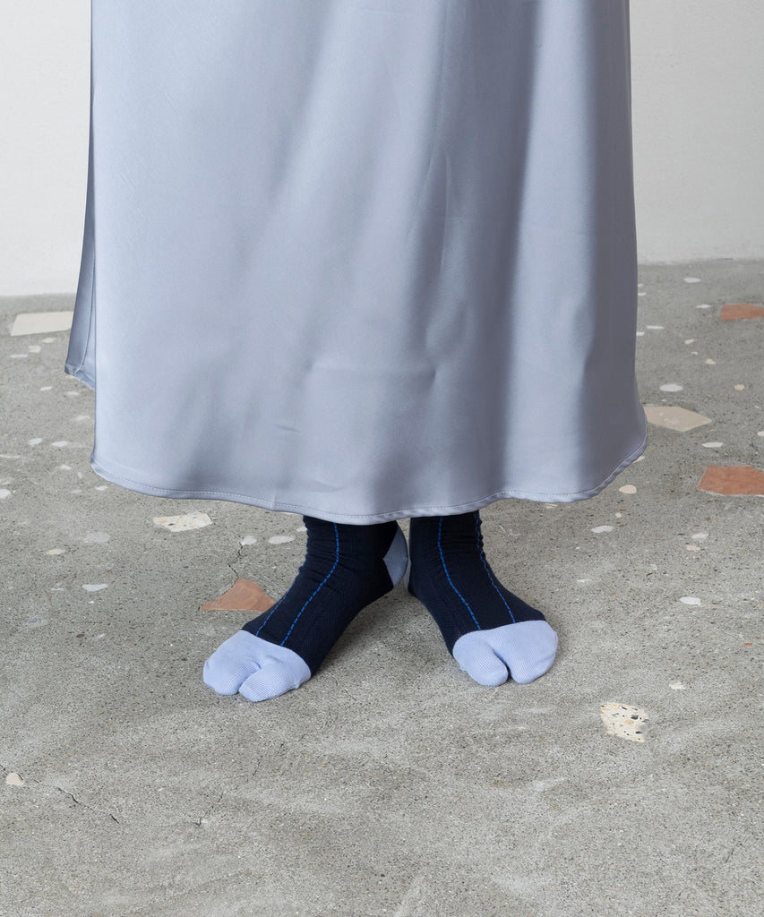 Tricote Lace Pattern Tabi Socks Navy - OKURA