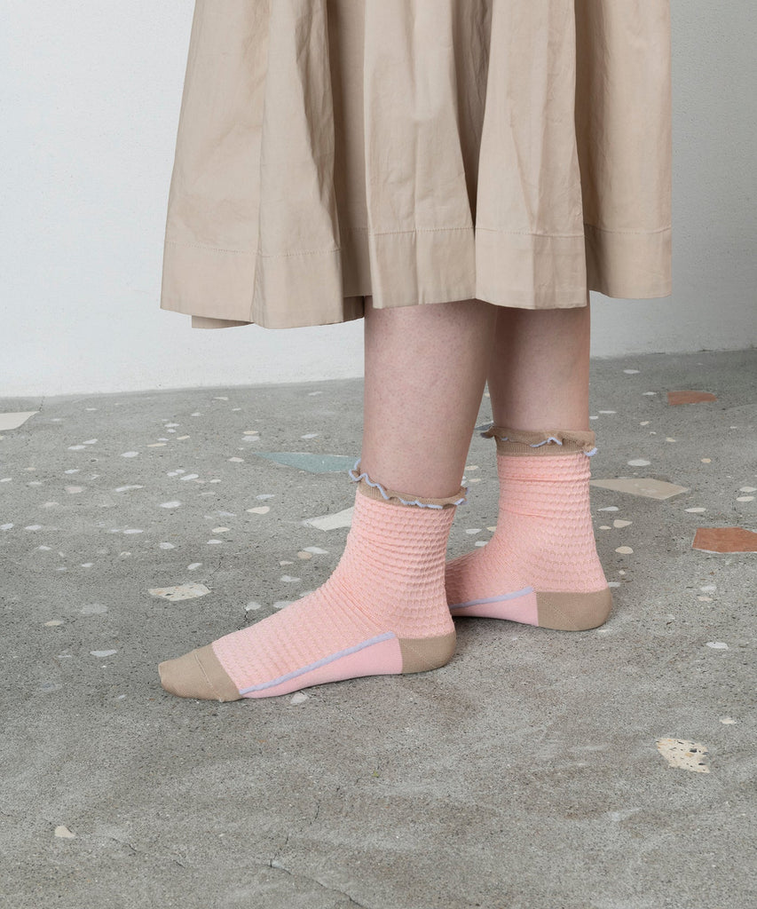Tricote Bumpy Frilled Rim Dot Pattern Socks Pink - OKURA