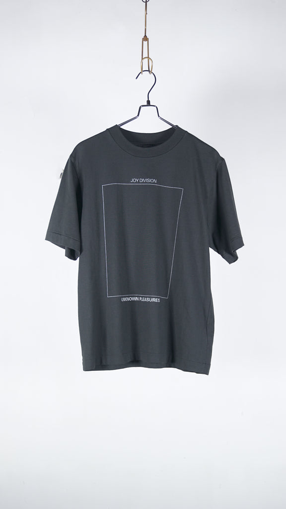 Blurhms Jd Unknown Pleasures Square Standard Inkblack - OKURA