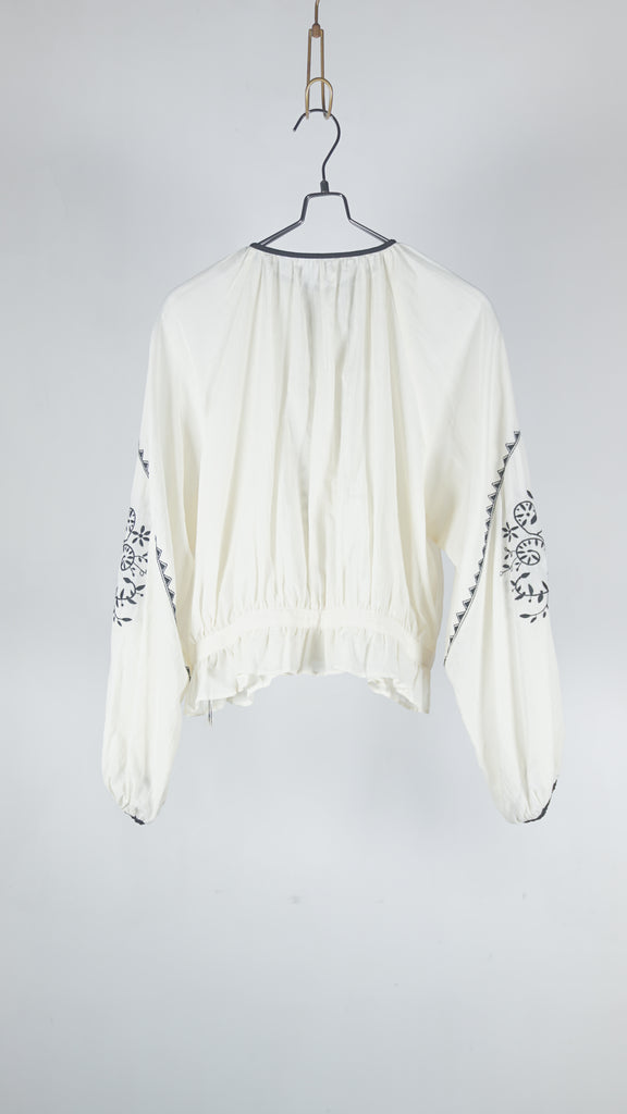 Shinzone Embroidered Blouse Ecru - OKURA