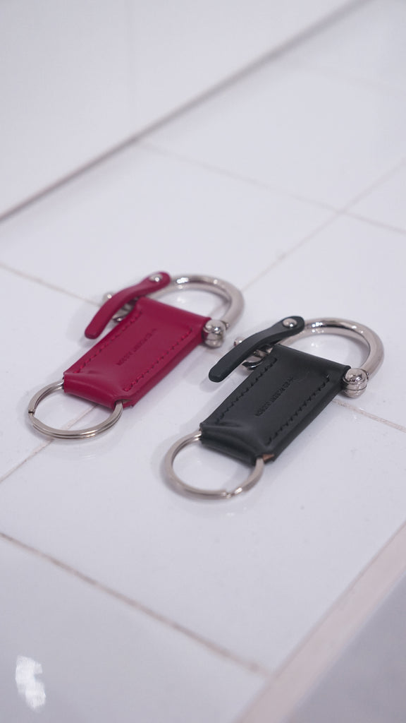 Ed Robert Judson Karabiner Buckle Key Holder - Cordovan Red - OKURA