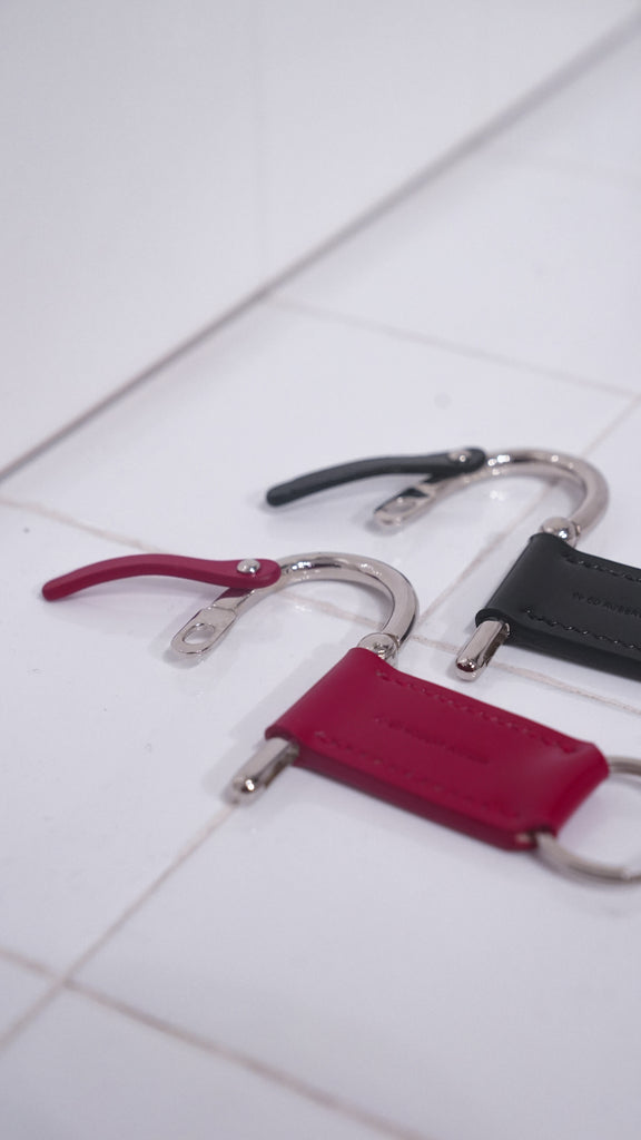 Ed Robert Judson Karabiner Buckle Key Holder - Cordovan Red - OKURA