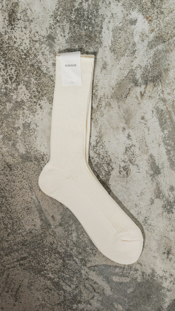 Auralee Men Ginza Low Gauge Socks Ivory - OKURA