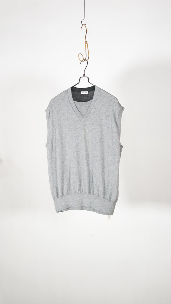 Inscrire Cotton 16G V Neck Vest Grey X Black - OKURA