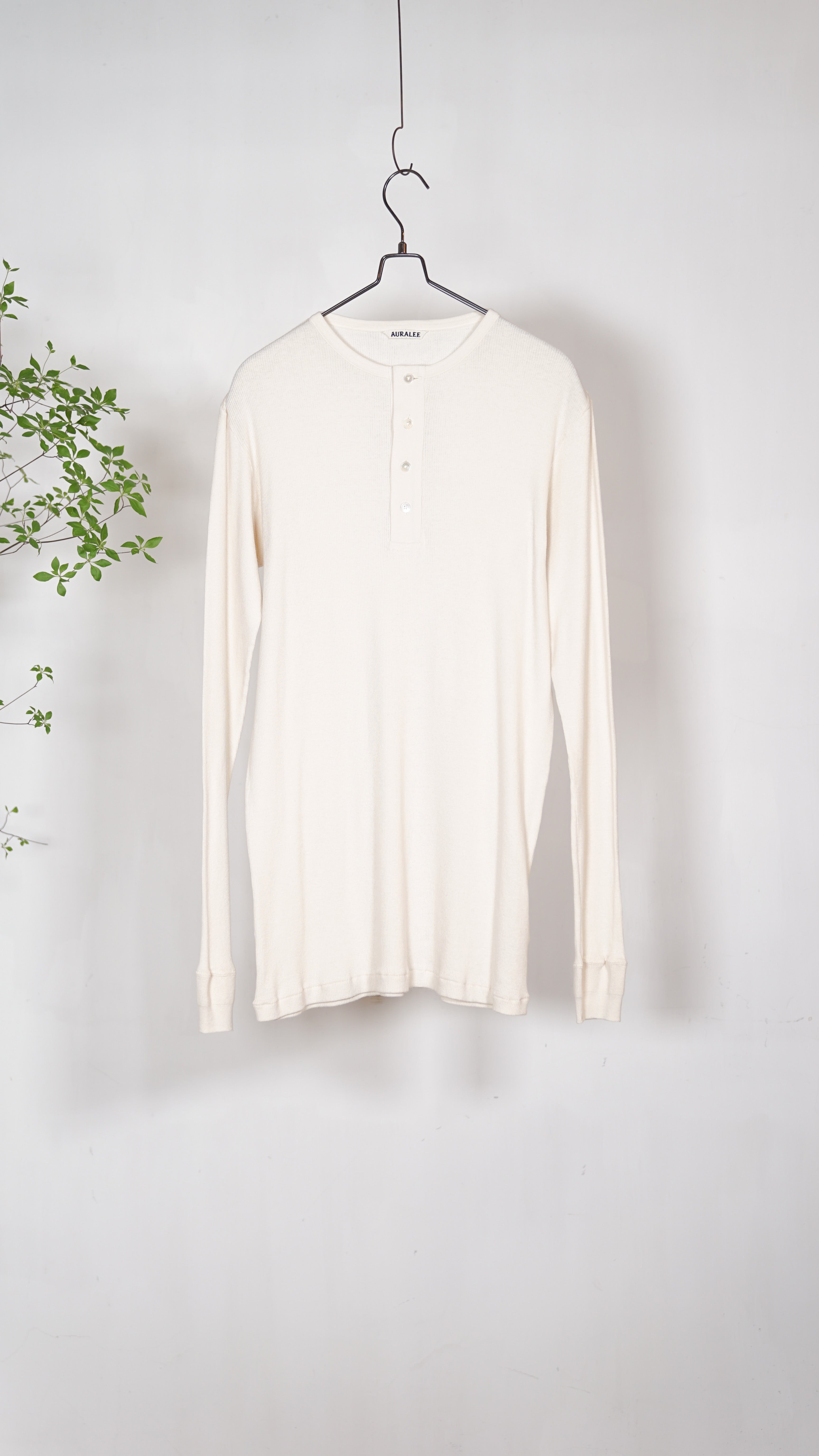 トップス AURALEE ORGANIC SOFT RIB HENLY NECK P/O AURALEE - Women Organic Soft Rib Henley Neck P/O T-Shirt