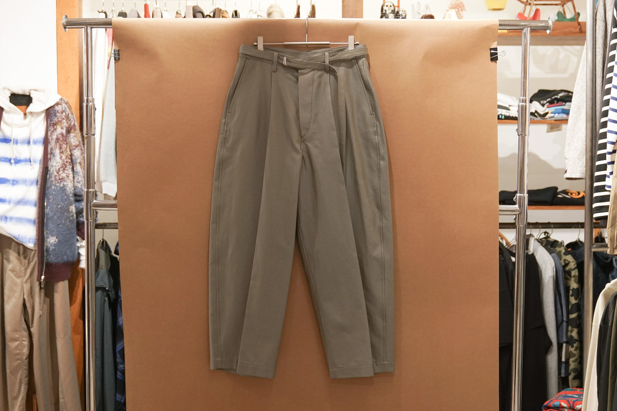 Blurhms Drill Chambray Belted Trousers Bluebeige – OKURA