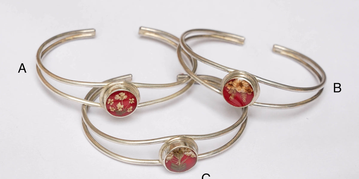 Niche. Gustavo Flower Extrafine Round Bracelet-Silver Red