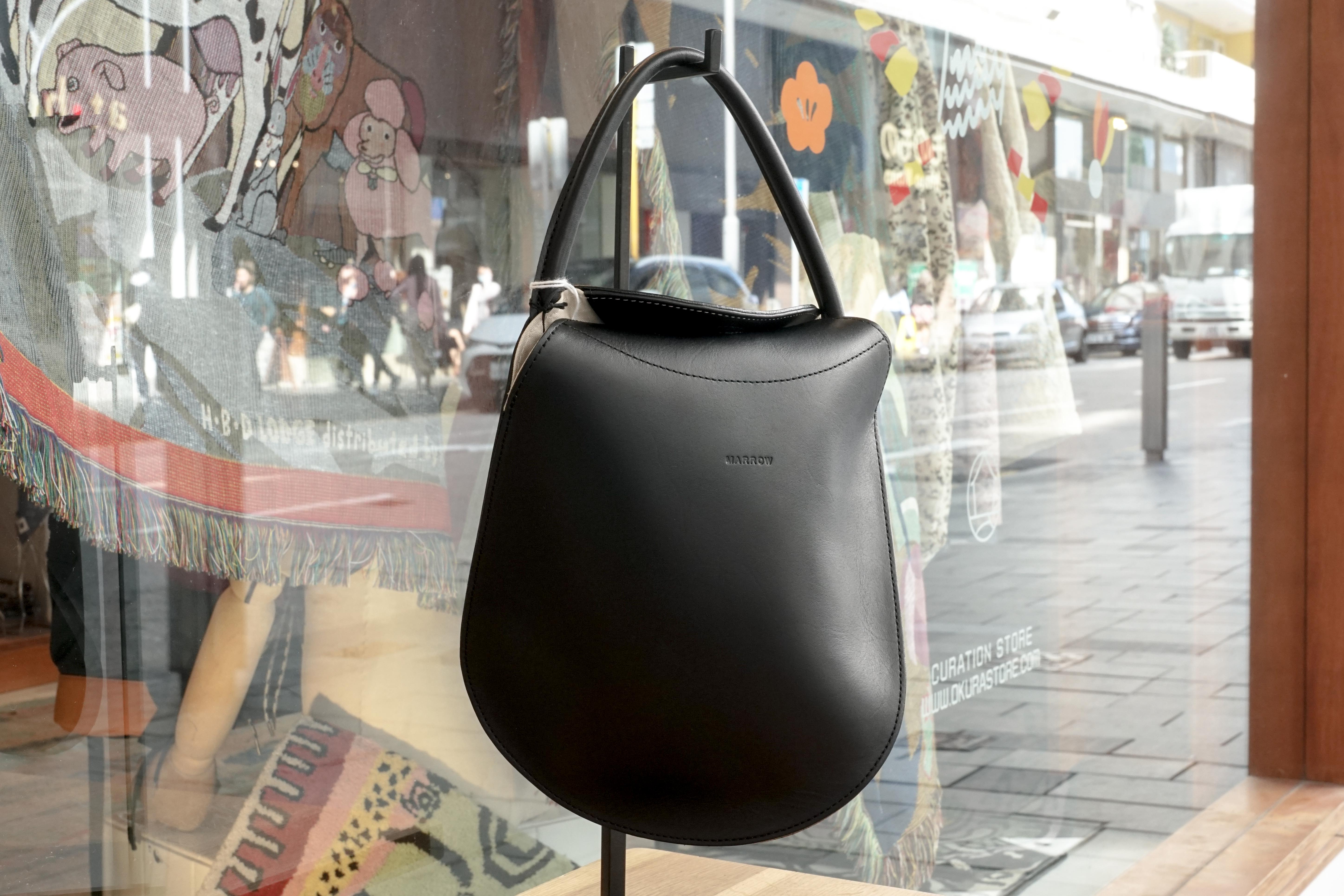 MARROW TWIST TOTE ブラック F MARROW TWIST TOTE ブラック F