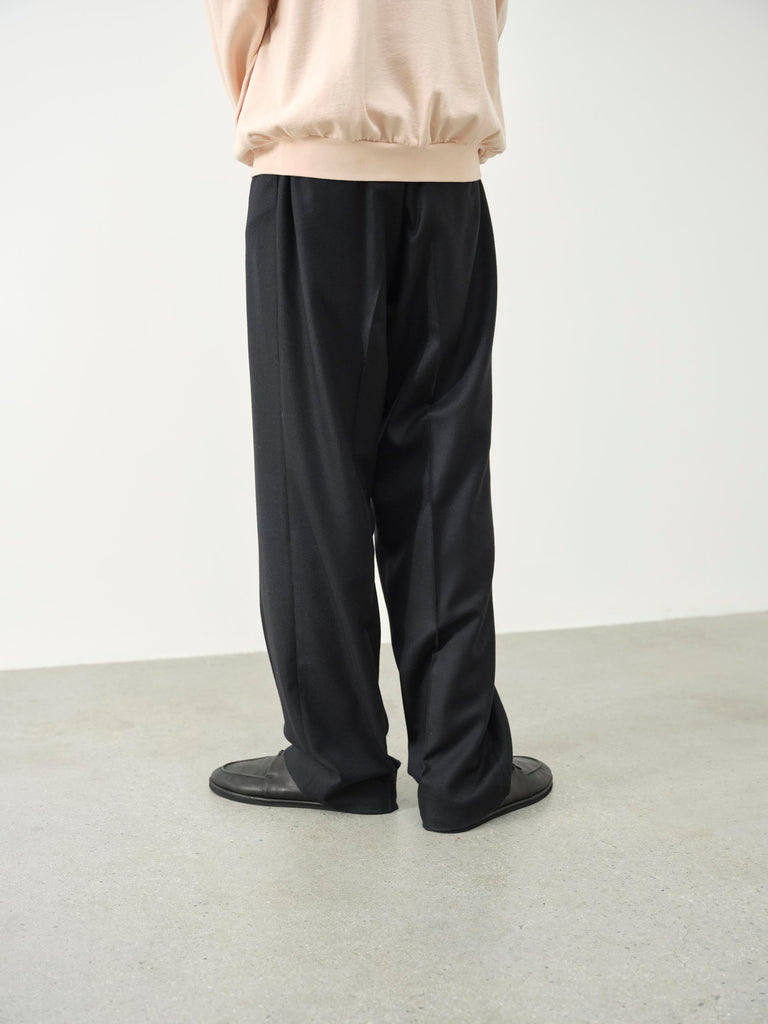 Auralee Men Light Wool Max Gabardine Two-Tuck Slacks Top Black - OKURA