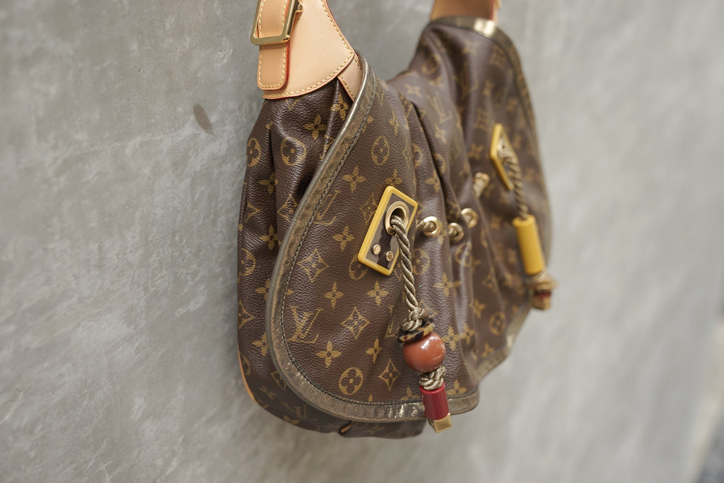 Louis Vuitton Monogram Canvas and Leather Limited Edition Kalahari