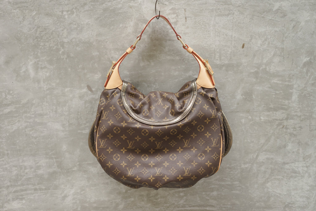 LOUIS VUITTON Monogram Kalahari GM 286666