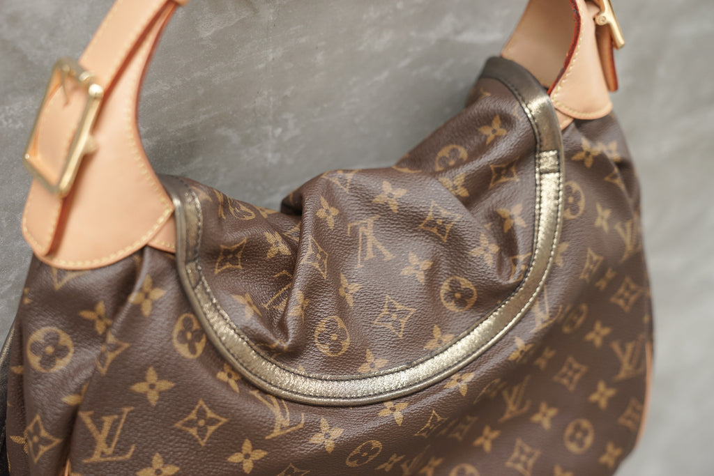 LOUIS VUITTON Limited Edition Kalahari GM Bag *Preowned* – OKURA